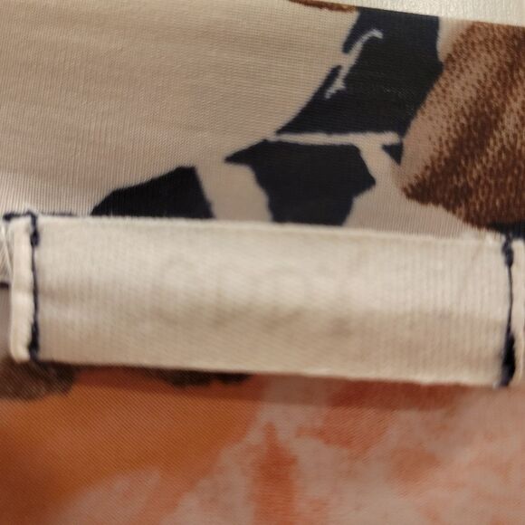 ODDY Plus Size Floral Blouse  V-Neck Dropped Shoulder Long Sleeve Silky/ Stretch - Picture 2 of 7